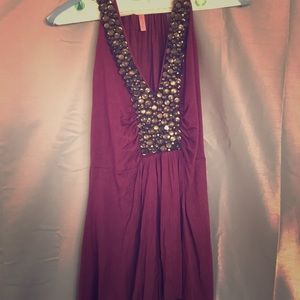 Super cute top can be casual or upscale !